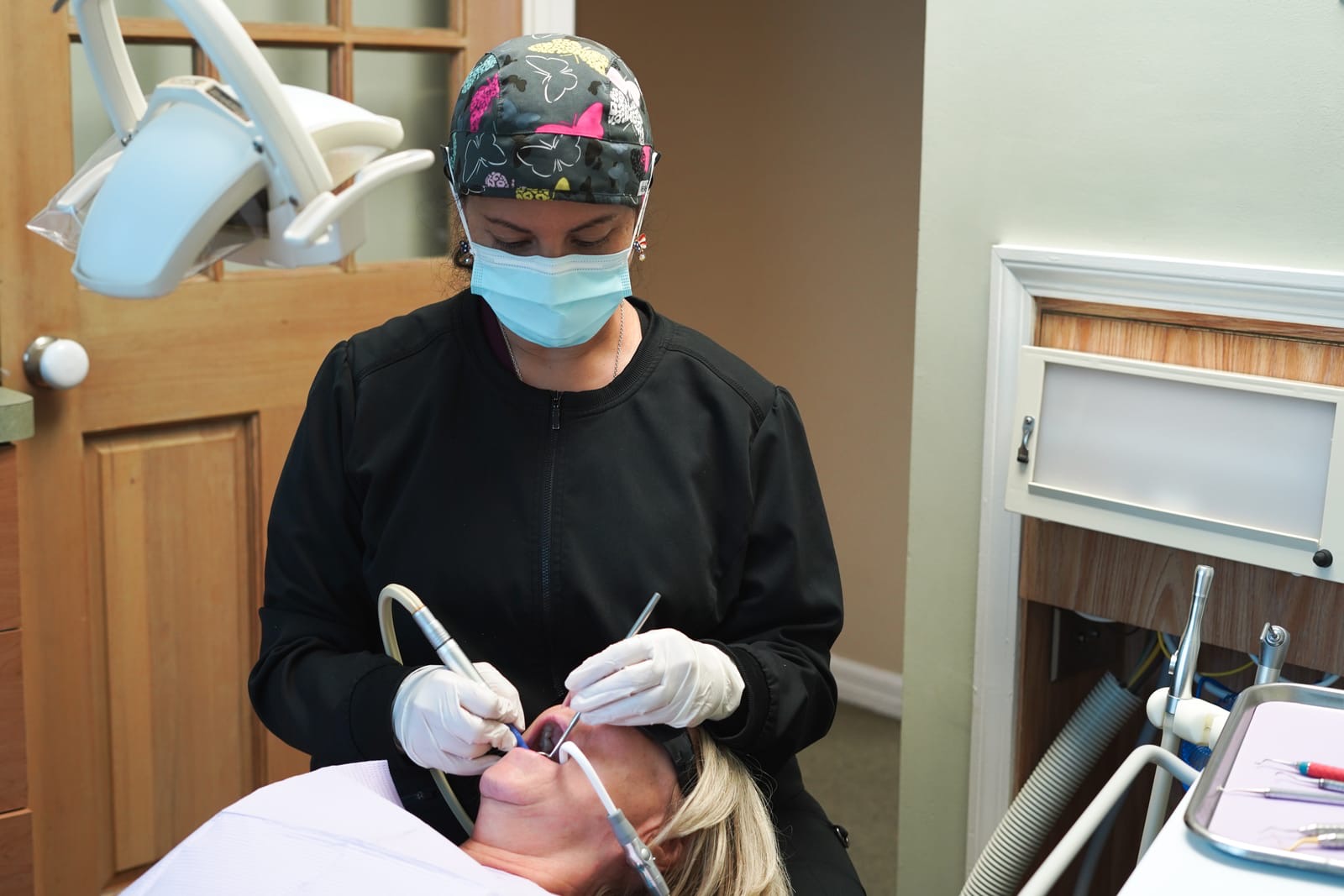 A hygienist providing gentle deep cleaning