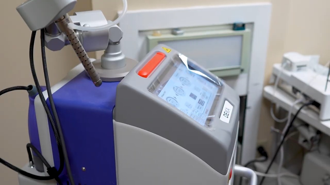 The DEKA CO2 laser used for QuietNite therapy at Bergens Periodontics